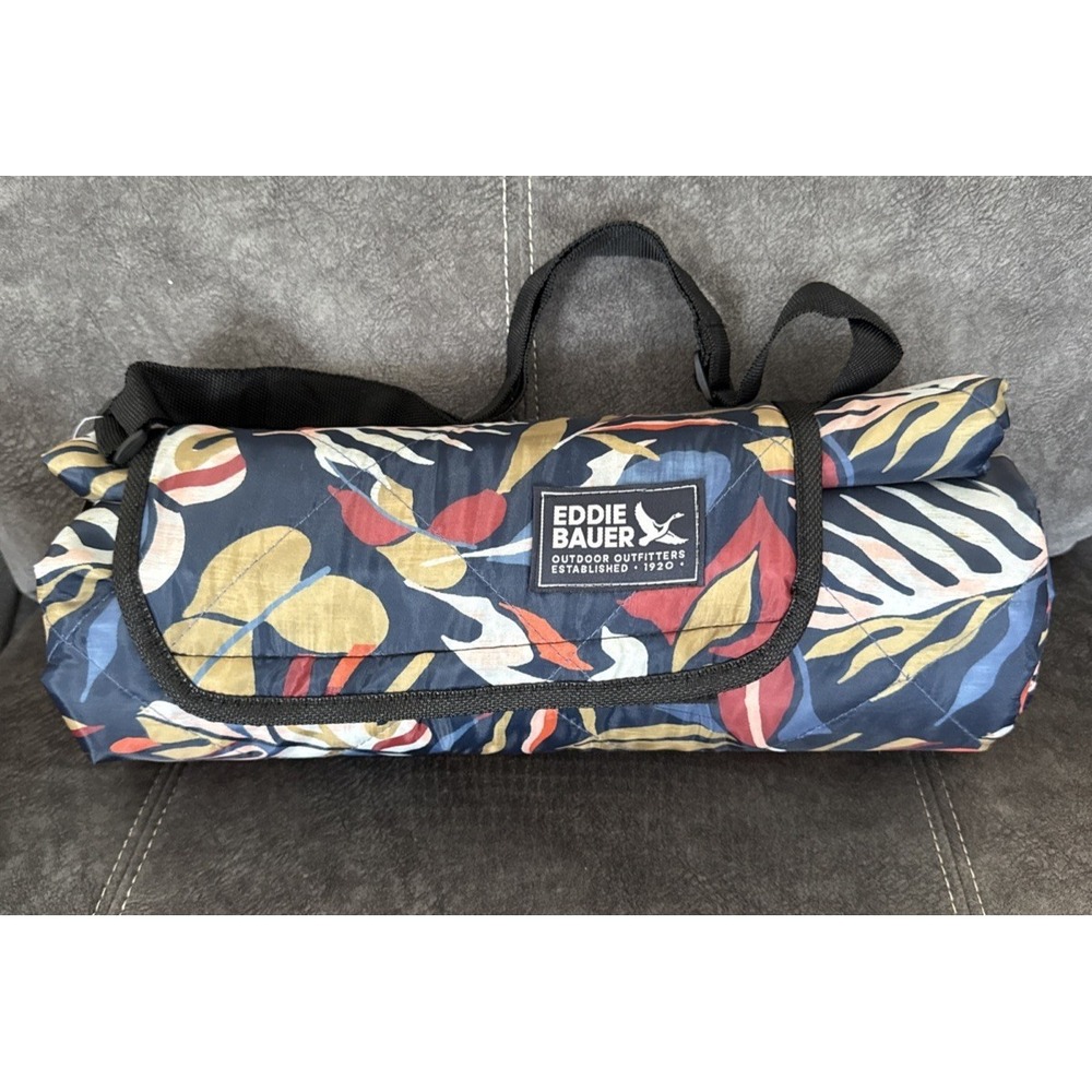 Eddie Bauer Water-repellent Outdoor Blanket DustDing 59"x53" w/ Carry Handle NWT
